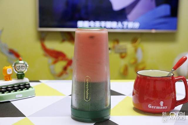 無(wú)線充電，40秒冰爽一夏 摩飛榨汁杯深度體驗(yàn)